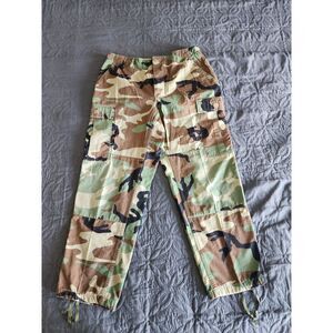 Military BDU Camo Pants - Medium Short (Waist 31-35 inches)